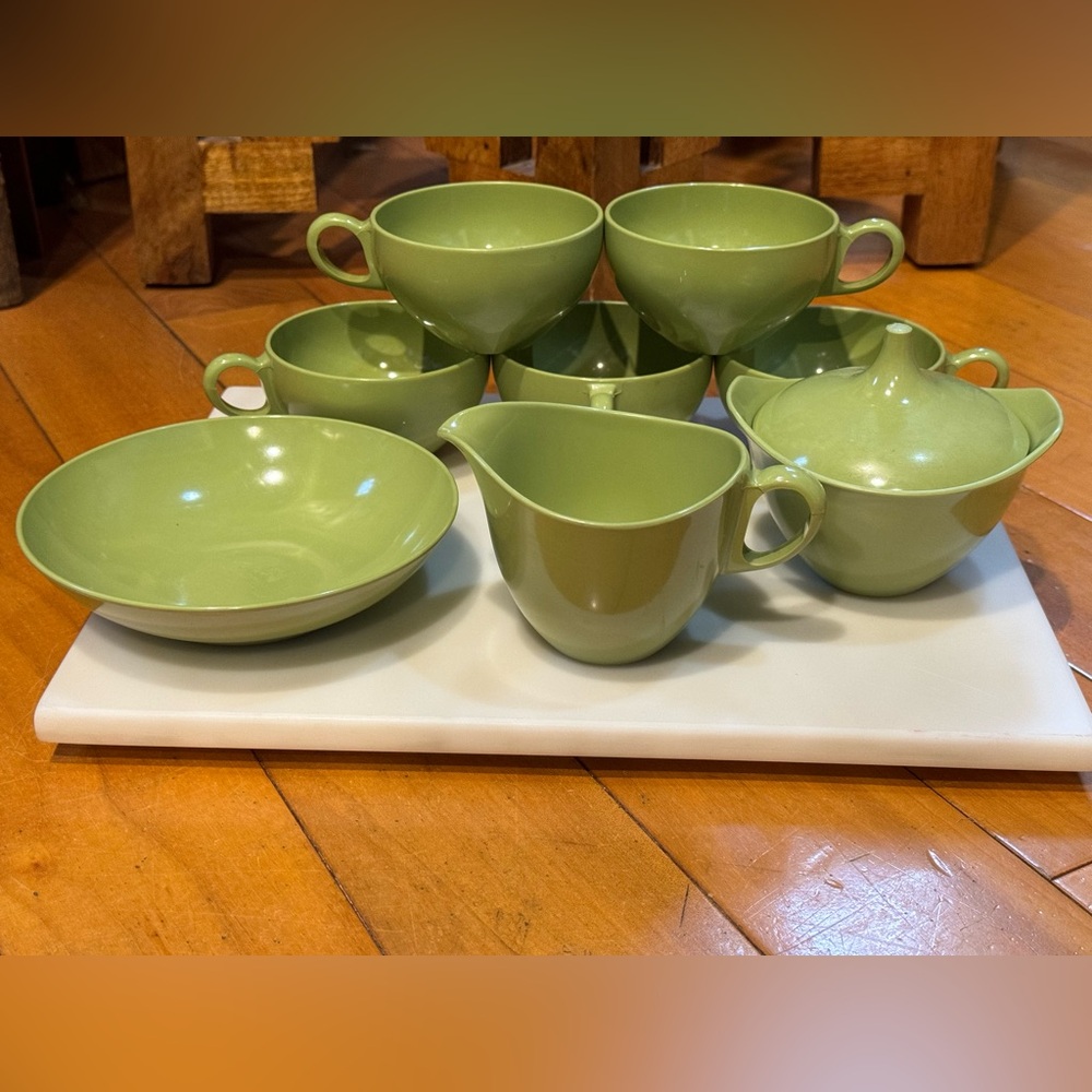 Vintage OD Oneida Melamine Melmac MCM creamer, sugar bowl w/lid + 5 cups, 1 bowl
